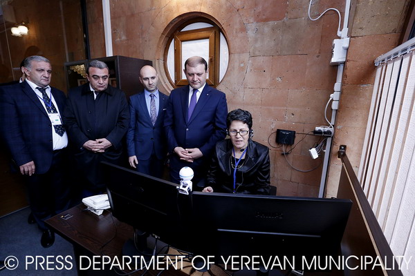 Երևանի քաղաքապետարանի աջակցությամբ բացվել է Խուլերի առցանց աջակցման կենտրոն