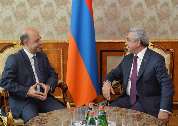 Նախագահն ընդունել է Հայկազյան համալսարանի նախագահ Փոլ Հայդոսթյանին