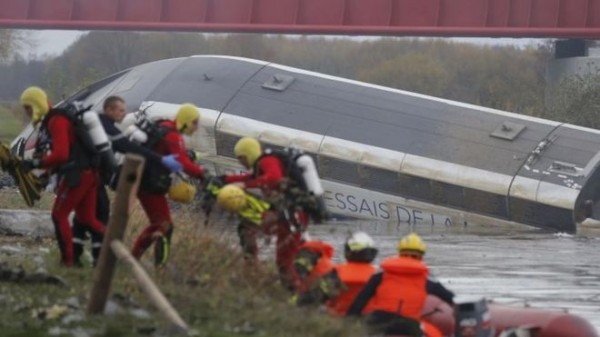 Ֆրանսիայում ուղեւորատար գնացք է վթարի ենթարկվել. կա 5 զոհ. BBC
