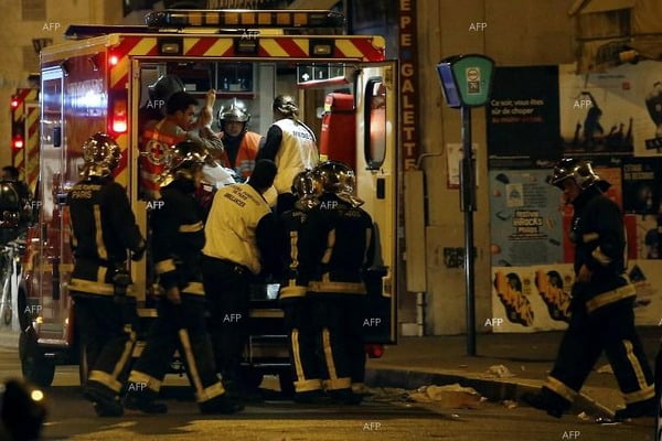 Քաոս Փարիզում. ահաբեկչության հետեւանքով զոհվել են առնվազն 153 հոգի (Տեսանյութ)