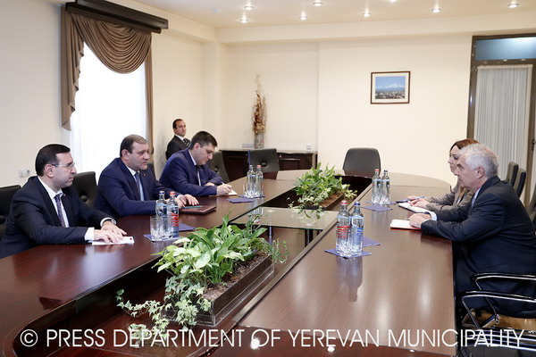 Քաղաքապետ Տարոն Մարգարյանը հանդիպել է Հայաստանում ԵՄ պատվիրակության ղեկավար, դեսպան Պյոտր Սվիտալսկիի հետ