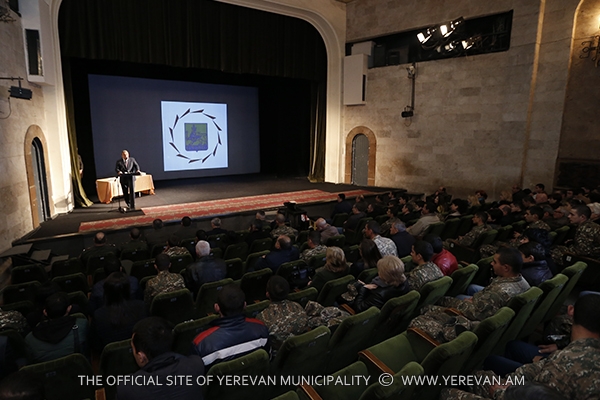 Երևանաբնակ 47 զինծառայողներ խրախուսվել են 5-10-օրյա արձակուրդով