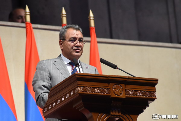 Հիմա ո՞ւր է Իշխան Զաքարյանը