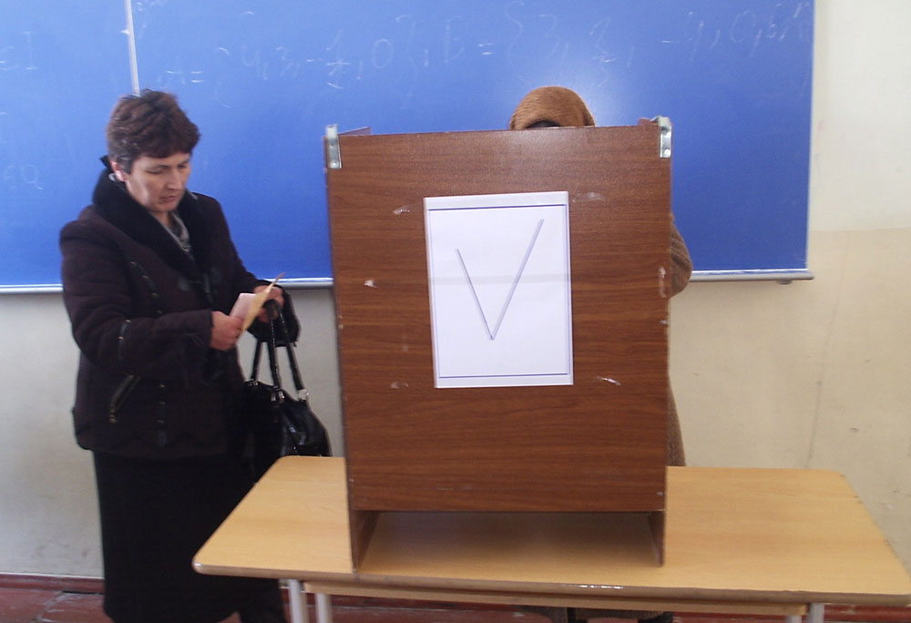 «Նայում ես՝ 70 տարեկան կինը փեշի տակից քվեաթերթիկ է հանում». ՀՀԿ պատգամավոր