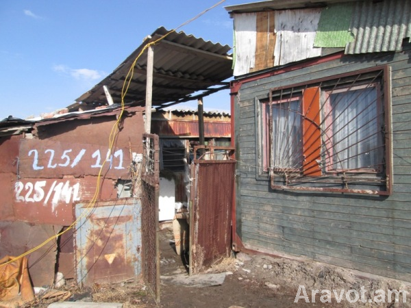 Ցեխոտ ոտքերով դեպի աշխարհահռչակ գյումրեցու «համերգասրահ» (Տեսանյութ, Ֆոտոշարք)