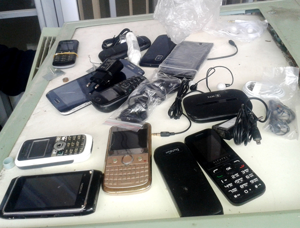 Դատապարտյալի համար բերված սառնարանից հայտնաբերվել են 10 բջջային հեռախոսներ