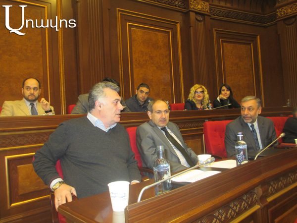 «Վազգեն Սարգսյանը կողմ էր, որ բոլորը ծառայեն». ԱԺ-ում պահանջում են 18 տարեկան տղաներին տանել բանակ