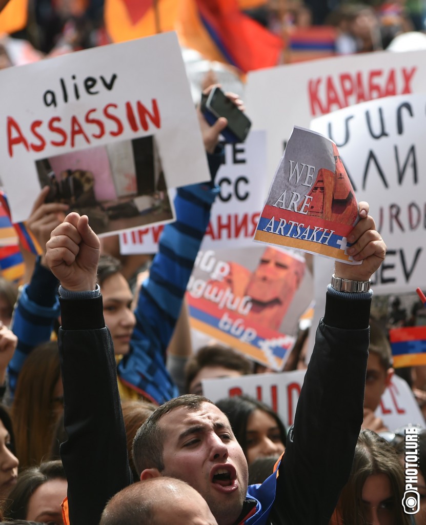 Rally '#KarabakhNow' against the international inaction took place in front of the RA Ministry of Foreign Affairs