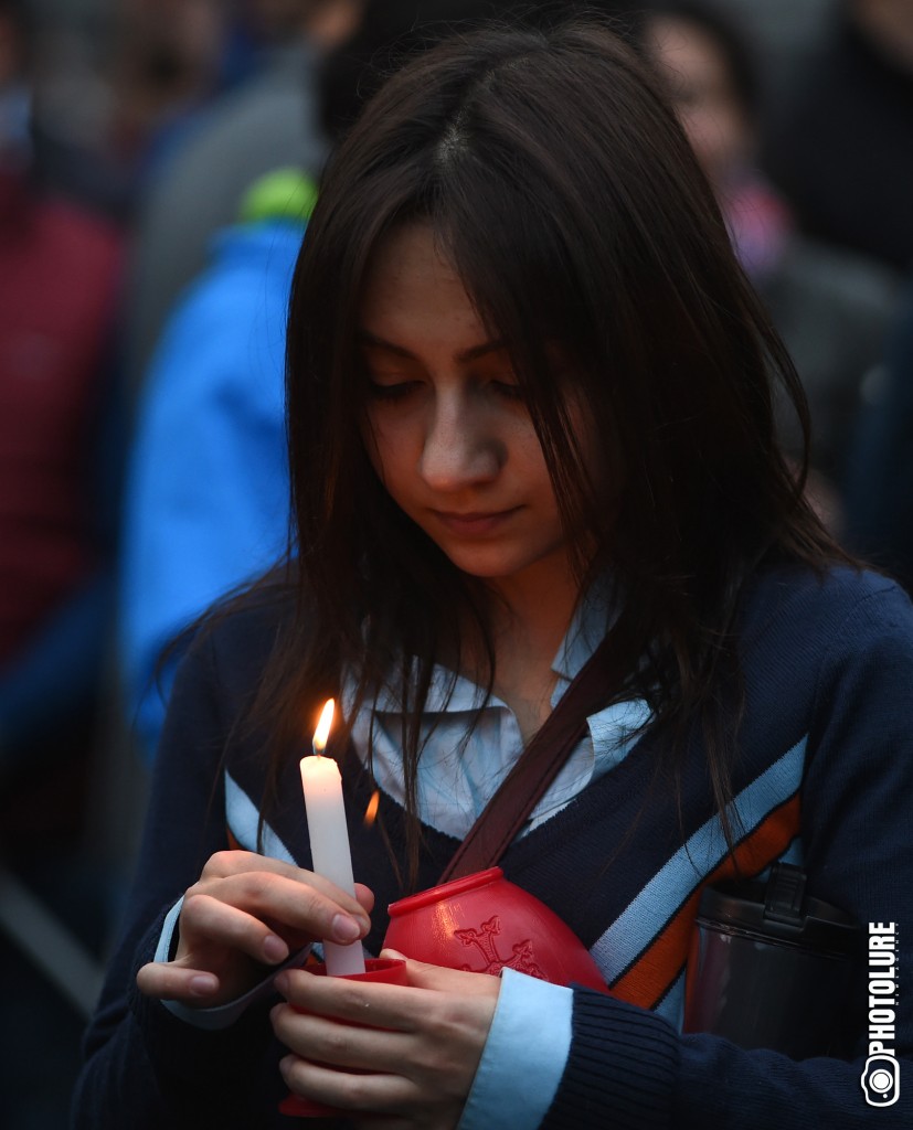 A march of silence in memory of killed soldiers on the border of recent days began from Shahumyan Square