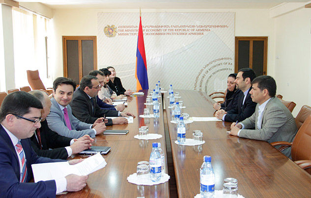 Հանդիպման առանցքում եղել են Հայաստանի  և Իրանի առևտրատնտեսական հարաբերությունների բարելավման հարցերը