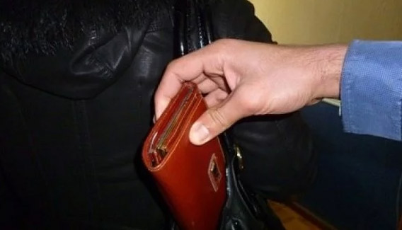 Գողացված դրամապանակը՝ 179.000 դրամով, հայտնաբերվեց