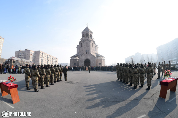 Երախտապարտ ենք Ձեզ, հայ զինվորներ…