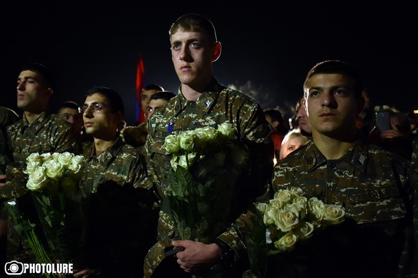 A march of silence in memory of killed soldiers on the border of recent days began from Shahumyan Square