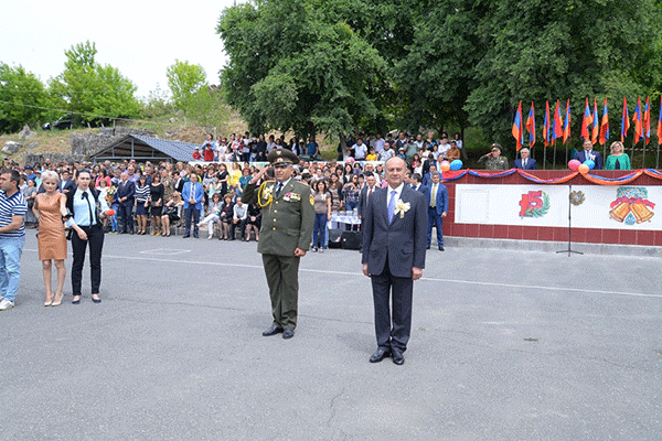 Հանրակրթական դպրոցներում հնչել է վերջին զանգը