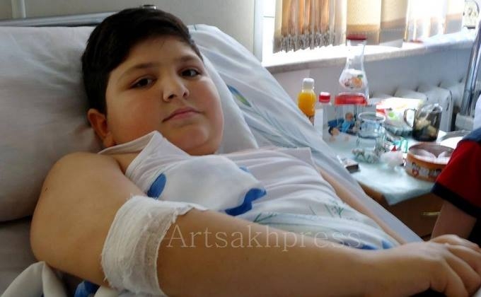 Թշնամու արկակոծությունից վիրավորված 12-ամյա Վարդան Անդրեասյանը երկուշաբթի դուրս կգրվի. գլխավոր բժիշկ. Artsakhpress.am