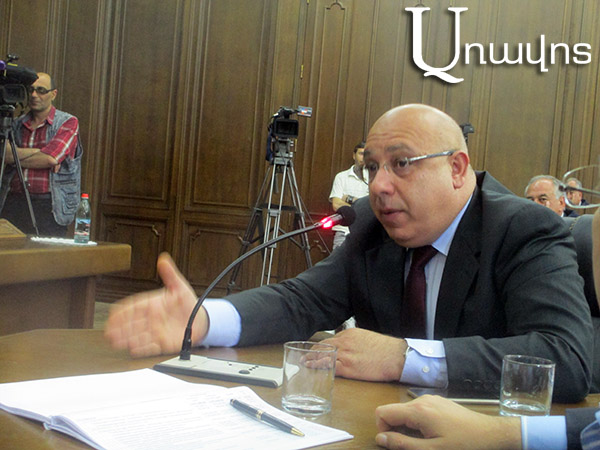 «Երկաթգիծը տվել եք ռուսներին, ասում եք՝ նրանք ավելի լավ են պահում, դե եկեք մեր տներն էլ տանք իրանց». Քոքոբելյան