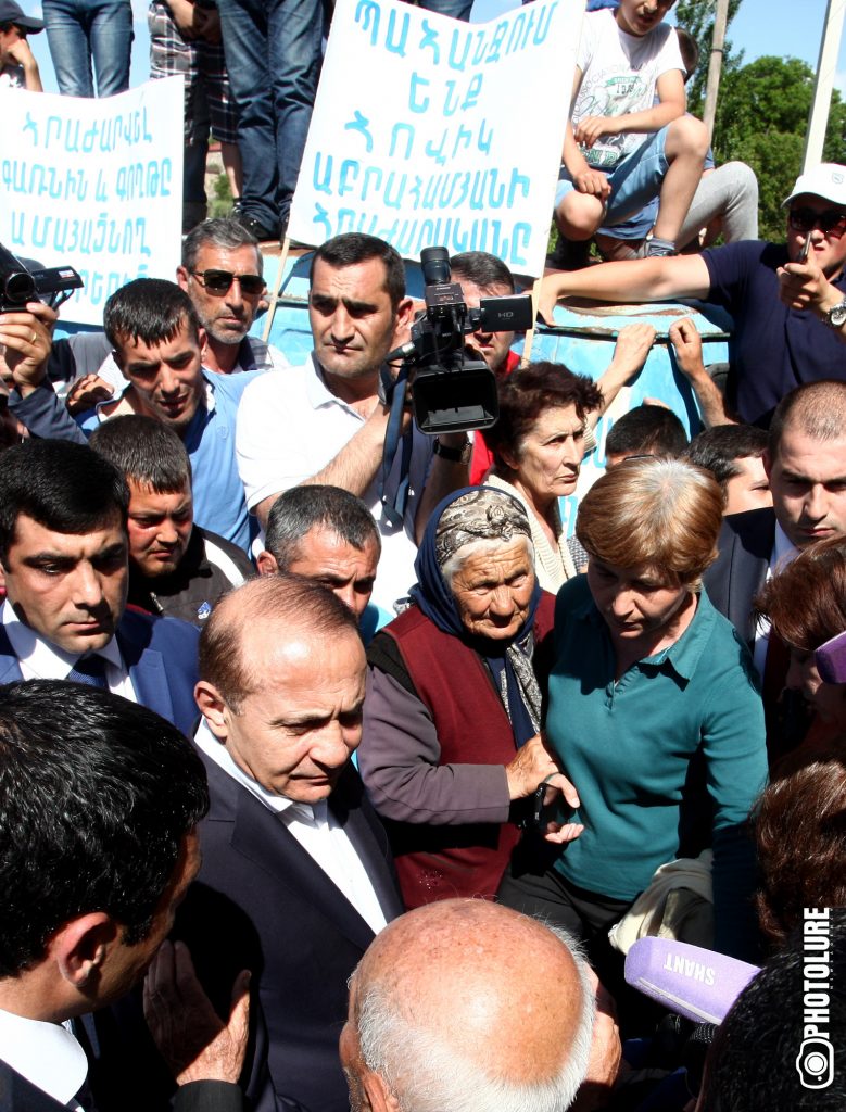 RA Prime Minister Hovik Abrahamyan met people requiring to stop the construction in Garni Gorge
