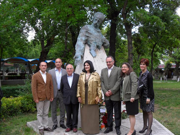 Նինա Հովնանյանի պարգևատրվեց‎ Ֆ.Նանսենի հուշամեդալով