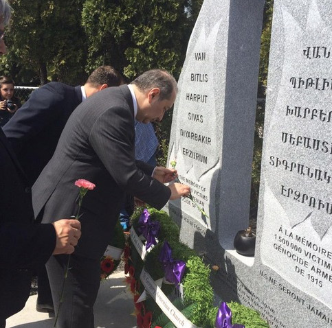Հայոց ցեղասպանության զոհերի հիշատակին նվիրված հուշարձանի բացում Կանադայի Սենթ Քեթրինզ քաղաքում