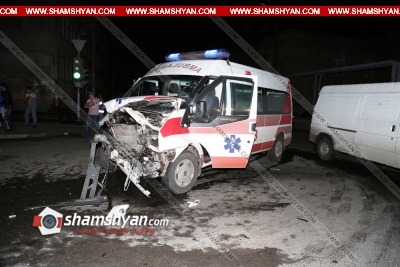 Ավտովթար Երևանում. բախվել են «Mercedes»-ն ու Շտապօգնության մեքենան. կան վիրավորներ. shamshyan.com