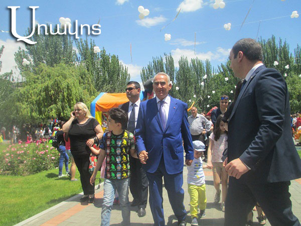 «Ամեն ինչ պիտի անենք, որ երեխան կարողանա գոյատեւի հասարակության մեջ». Գալուստ Սահակյան (Տեսանյութ)