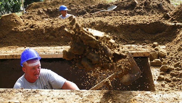 Հունգարիայում մրցել են, թե ով կարող է ավելի արագ գերեզման փորել. Reuters
