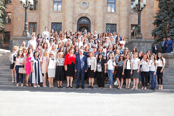 ՀՀ ԱԺ նախագահ Գալուստ Սահակյանն ընդունեց «Սփյուռք» ամառային դպրոցի մասնակիցներին