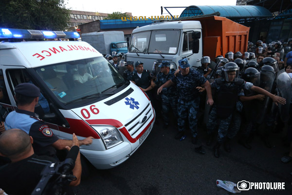 Գրիգոր Լուսավորիչ ԲԿ է ընդունվել 12 ոստիկան եւ 3 քաղաքացի