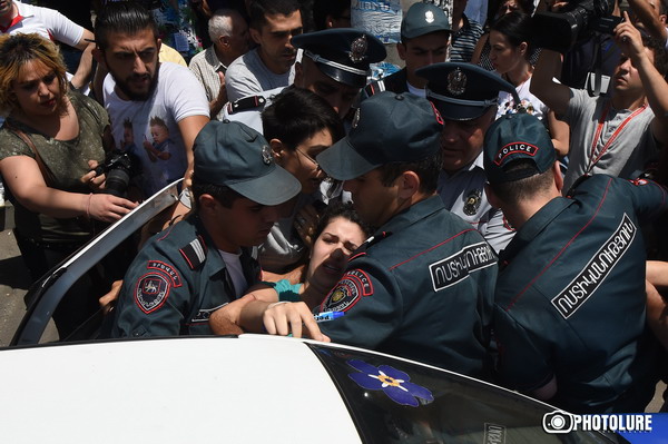 While the military group is keeping hostages of the police station of the Erebuni district of Yerevan, arrests take place on Yerevan streets