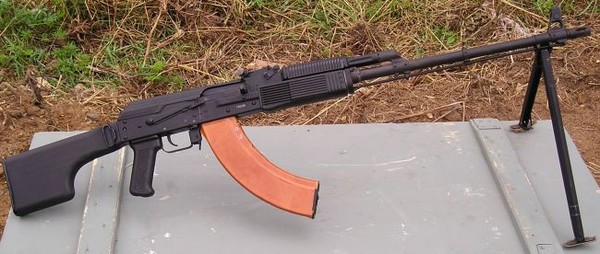 81-ամյա տղամարդը գնդացիր է հանձնել