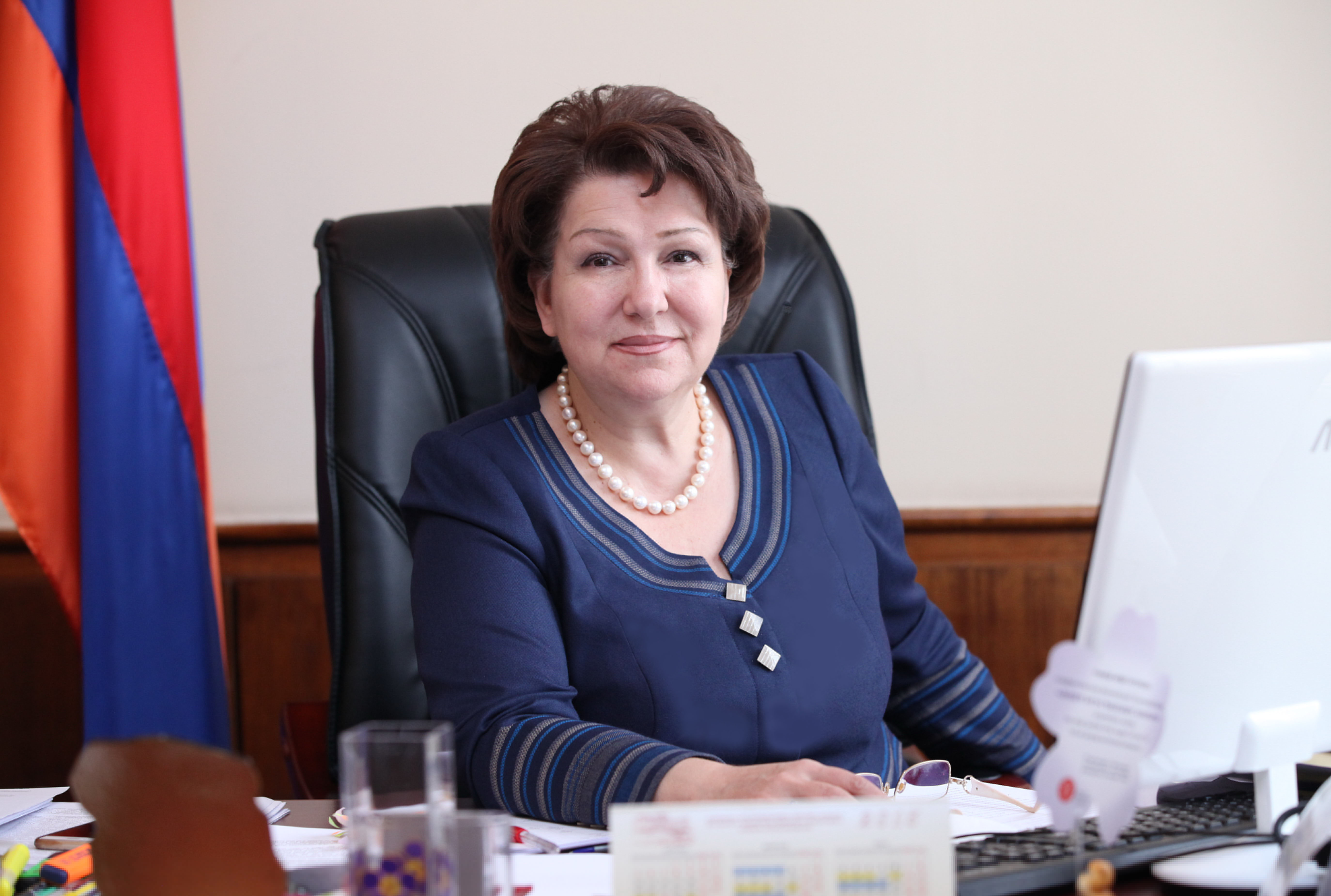 «Քվեարկե՛ք կին ավագանիների եւ  համայնքապետերի օգտին». հորդորում է Հերմինե Նաղդալյանը