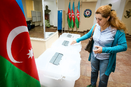 Ադրբեջանում քվեարկել են նախագահի լիազորությունների երկարաձգման օգտին