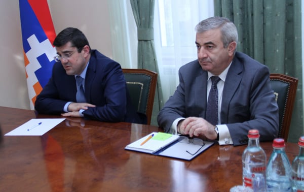 Ժողովրդավարություն խմբակցության անդամները հանդիպեցին Արցախի վարչապետի հետ