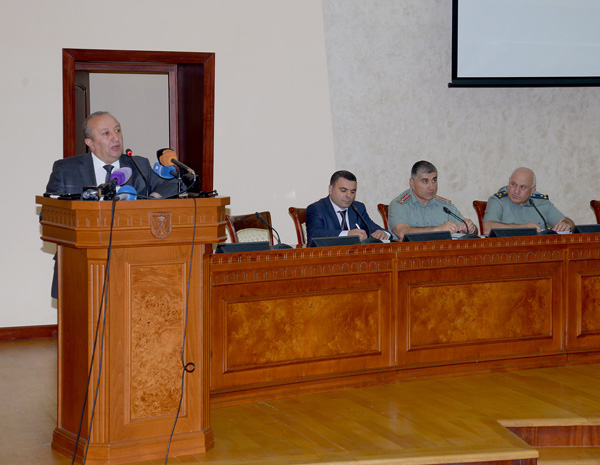 Վահան Բադասյան. «Մովսես Հակոբյանի ձեռնարկությունը բանակից ստանում է շուկայականից բարձր գնով հաշված գումար». «Հայկական ժամանակ»