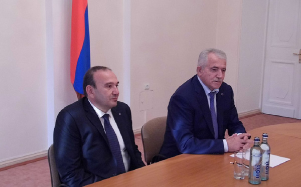 ՌԴ-ում ՀՀ դեսպան Օ.Եսայանն ու ՀՀ ԿԳ նախարար Լ.Մկրտչյանը դեսպանությունում քննարկել են հայ-ռուսական գիտակրթական համագործակցության շուրջ հարցեր