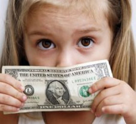Ինչպես երեխաներին փոքր հասակից բացատրել փողի մասին