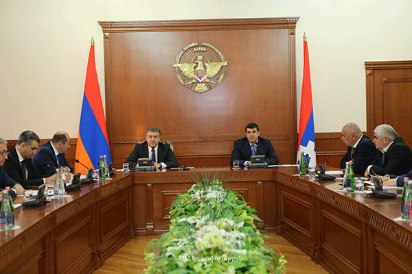 Արցախի և Հայաստանի վարչապետների գլխավորությամբ կայացել է ընդլայնված կազմով խորհրդակցություն