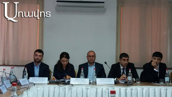 «Նուբարաշեն» ՔԿՀ-ում դատապարտյալներից մեկը սեղանի տակ, մյուսը սեղանի վրա է քնում