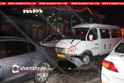 Եռաբլուր պանթեոնի դիմաց բախվել են թիվ 1 երթուղին սպասարկող Газель-ն ու Volkswagen-ը. կան վիրավորներ. shamshyan.com