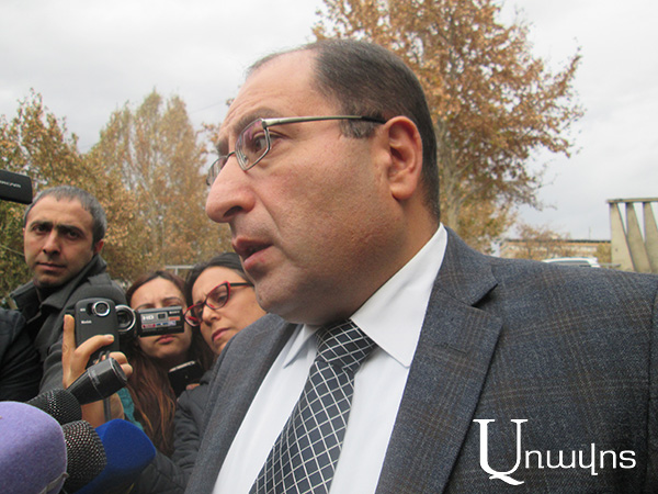 «Եթե իրենք ուզում են, որ ինչ-որ մեկը պարոն Շիրխանյանին գրկած բերի դատարան, մենք դեմ չենք». Հայկ Ալումյան