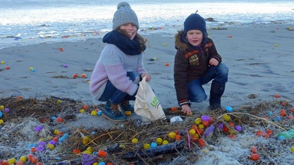 Գերմանական կղզու ափում հայտնաբերվել են հազարավոր պլաստիկե ձվեր` խաղալիքներով