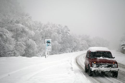 Որոշ ավտոճանապարհներին ձյուն է տեղում