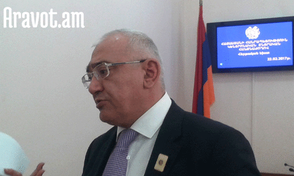 «Ավելորդ քվեաթերթիկներն անմիջապես պետք է գցել արկղի մեջ». Տիգրան Մուկուչյանը պարզաբանում է. (Տեսանյութ)