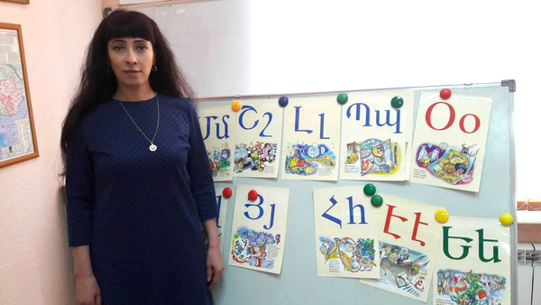 «Հայերը զարմանում են, որ անգլերենի փոխարեն հայերեն եմ սովորում»,-Ելենա Չիկմենյովա