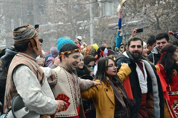 Բուն բարեկենդանը մեծ տոնախմբությամբ նշվեց Արարատյան Հայրապետական թեմում