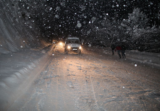 Վայոց ձորի, Շիրակի, Արագածոտնի և Կոտայքի մարզերում եւ Նոյեմբերյանում, Սպիտակում, Վանաձորում թույլ ձյուն է տեղում