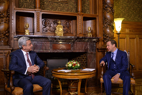 Սերժ Սարգսյանը հանդիպել է ՌԴ կառավարության նախագահ Դմիտրի Մեդվեդևի հետ