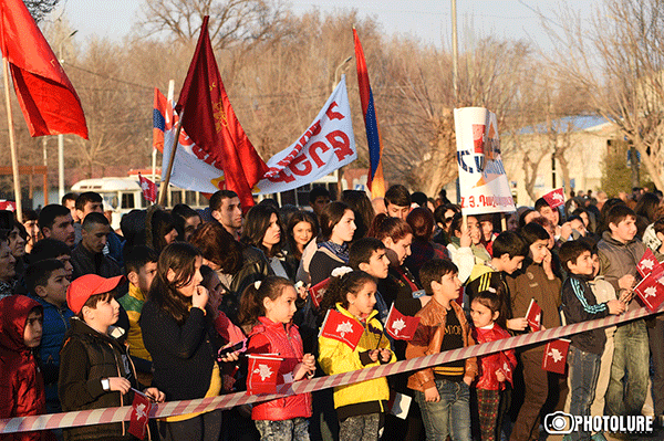 ՀՅԴ-ի քարոզարշավի «շախ տվողները» դպրոցական երեխաներ են