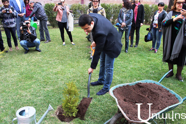 «Պի՜նդ լինենք». վիրավորված զինվորները ծառ տնկեցին՝ ի հիշատակ ապրիլին զոհված զինակիցների (Ֆոտոշարք և տեսանյութ)