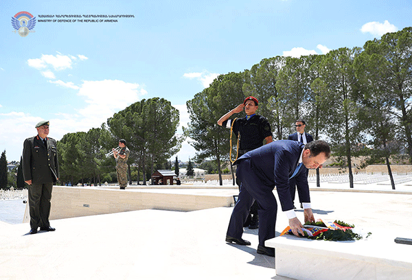 Վիգեն Սարգսյանը հարգանքի տուրք է մատուցել Կիպրոսի անկախության համար նահատակված մարտիկների հիշատակին